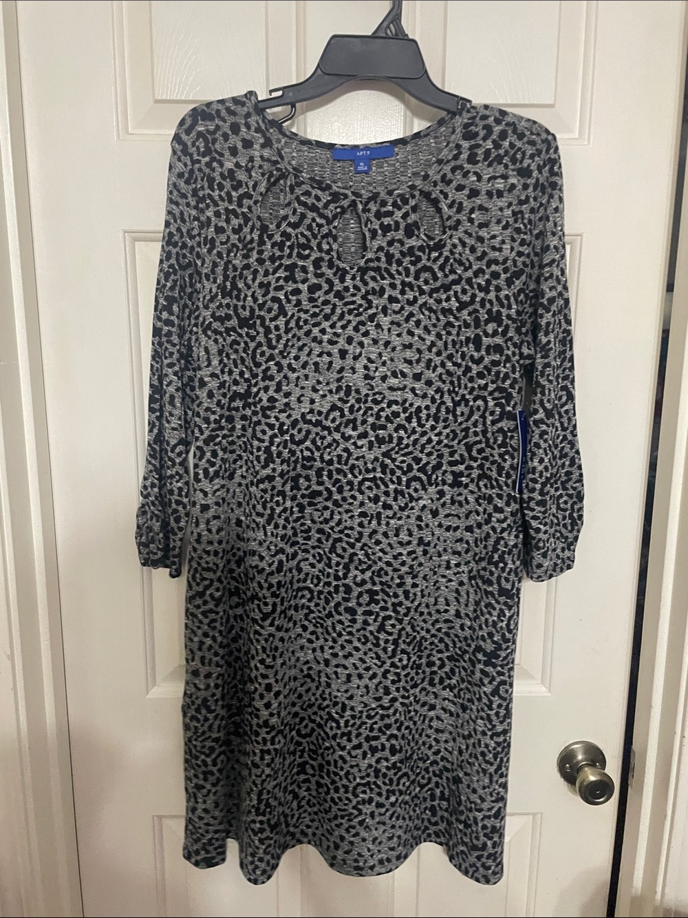 Apt. 9 Black and Gray Leopard Print Long Sleeve Shift Dress